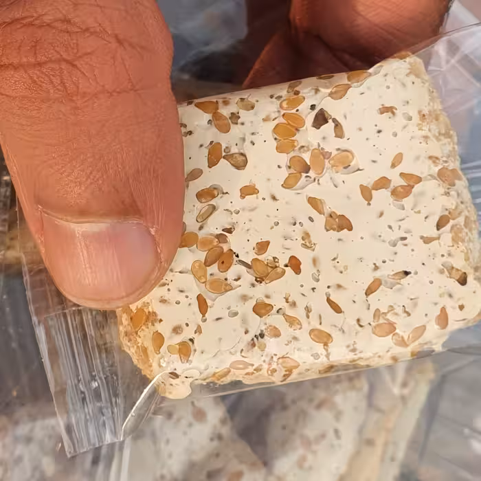 حلوا کنجد لقمه ای ارگانیک  بسته 100 کیلویی