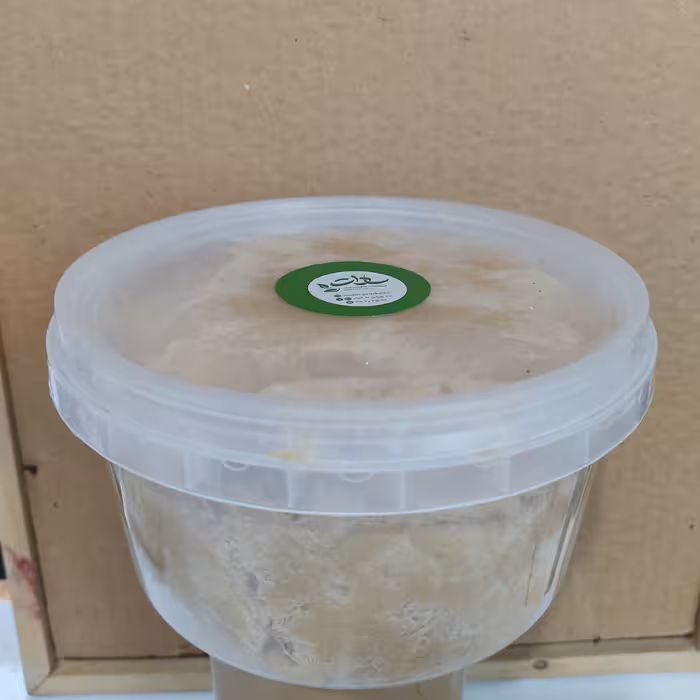 حلوا ارده اعلا وزن یک کیلو محصول بروجرد