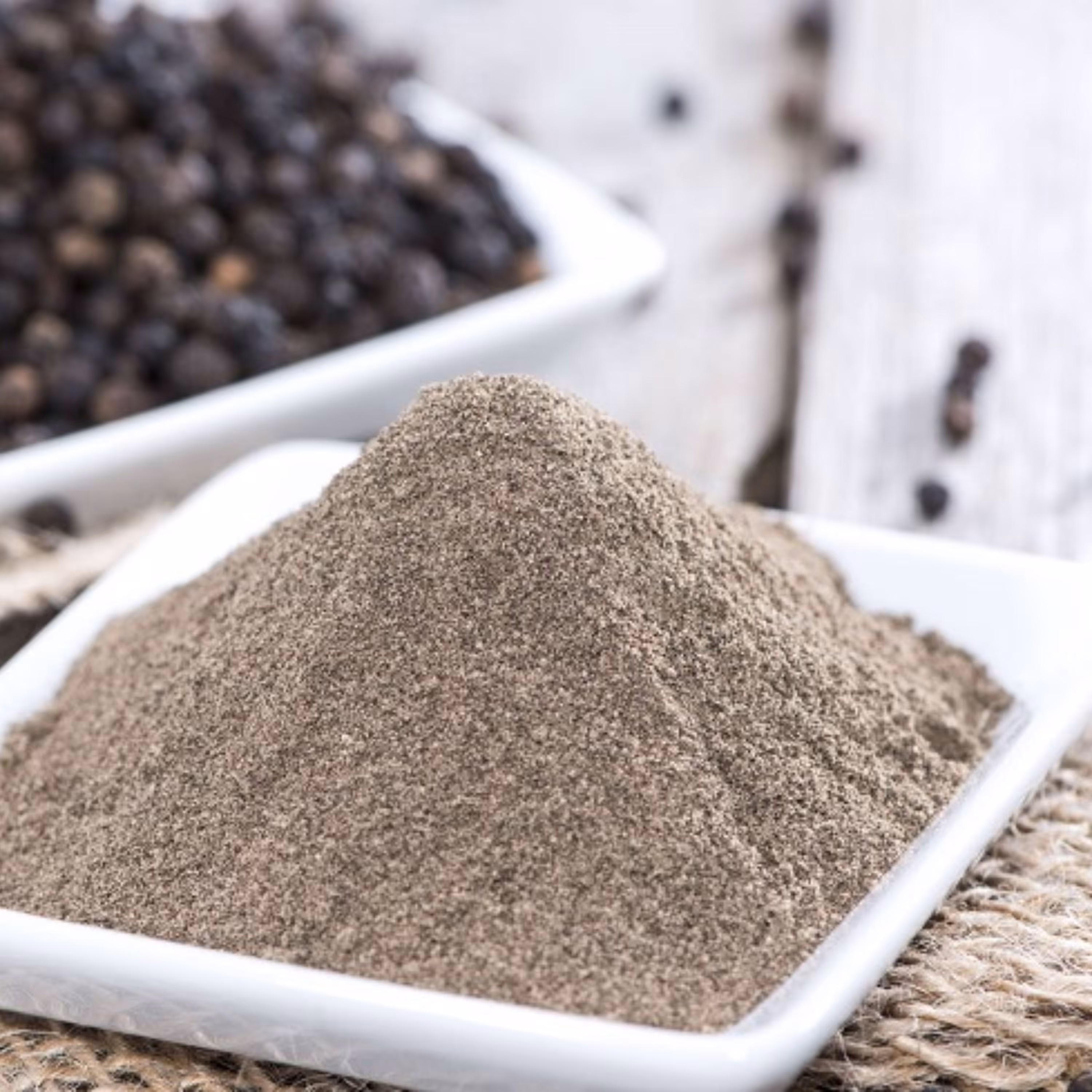 فلفل سیاه آسیاب شده درجه یک خالص - یک کیلویی