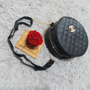 کیف گرد زنانه