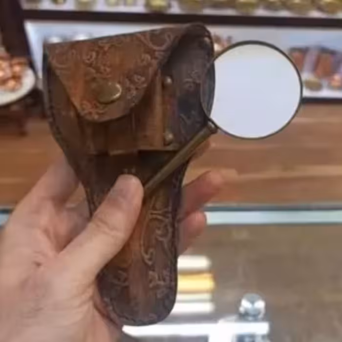 ذره بین باکیف چرم و قطبنما چریکی