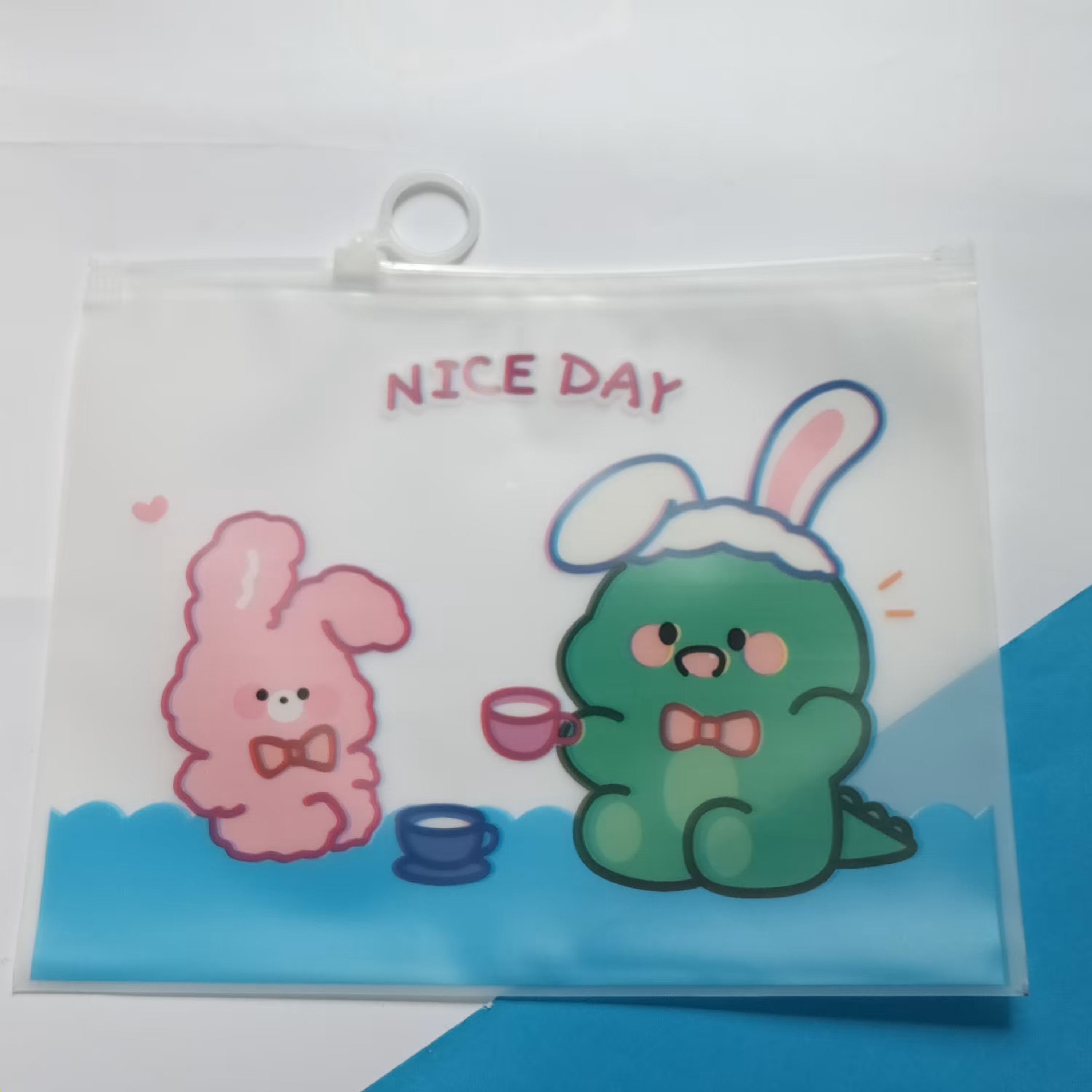 پوشه ضدآب زیپ دار سایز a5 طرح داینو