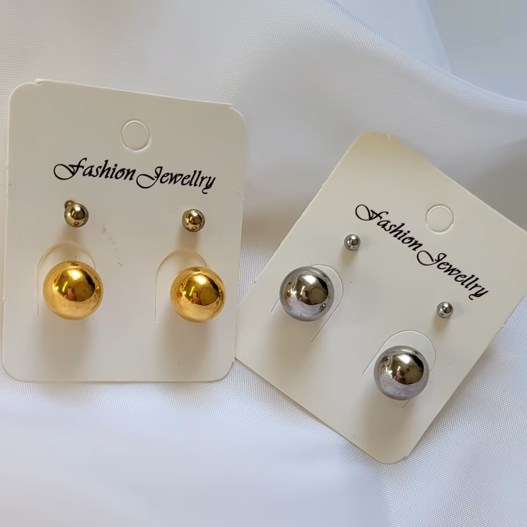 پک گوشواره چهار جفتی توپی گوشواره طلایی گوشواره نقره ای 