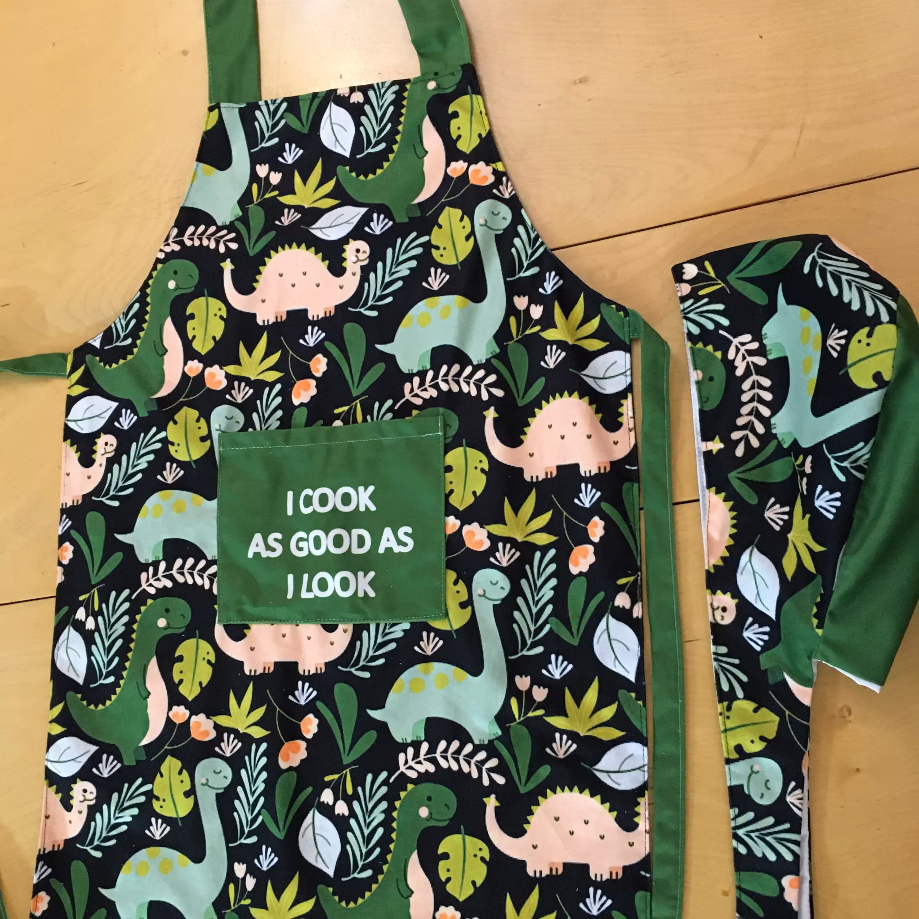 پیشبند و کلاه آشپزی کد 44 