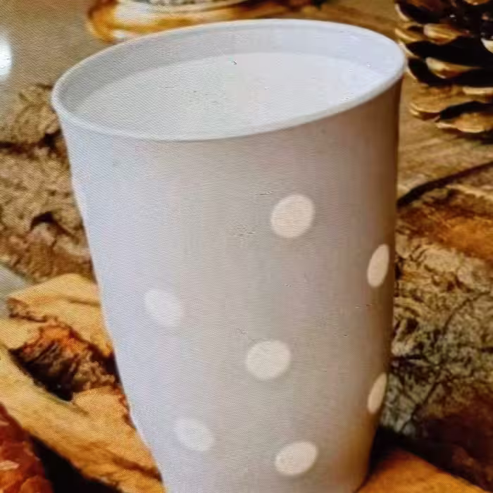 لیوان خالدار پلاستیکی