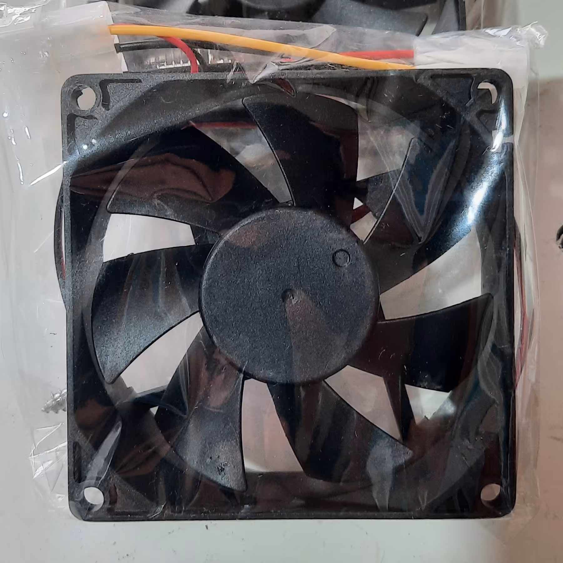 فن تهویه دستگاه جوجه کشی