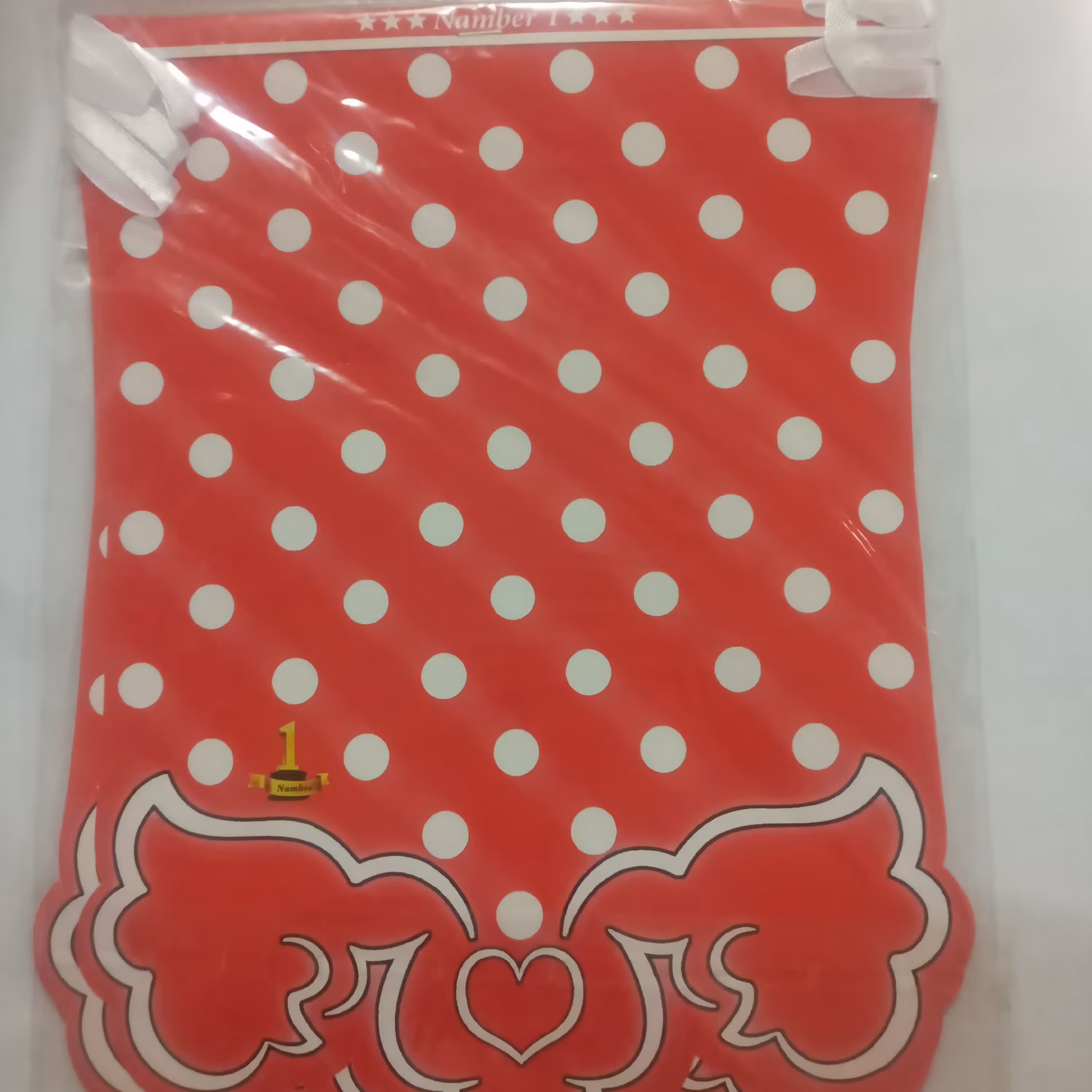 ریسه تولد مدل خالدارقرمز