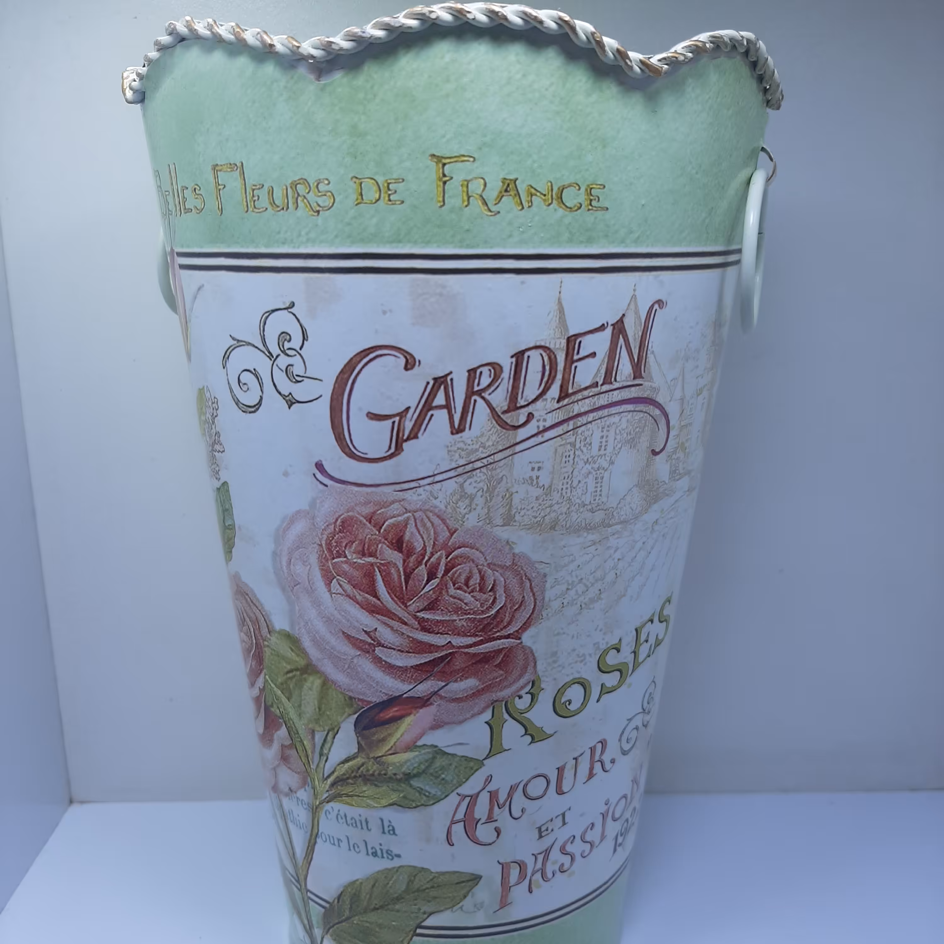 سطل فانتزی فلزی دسته دار.وارداتی