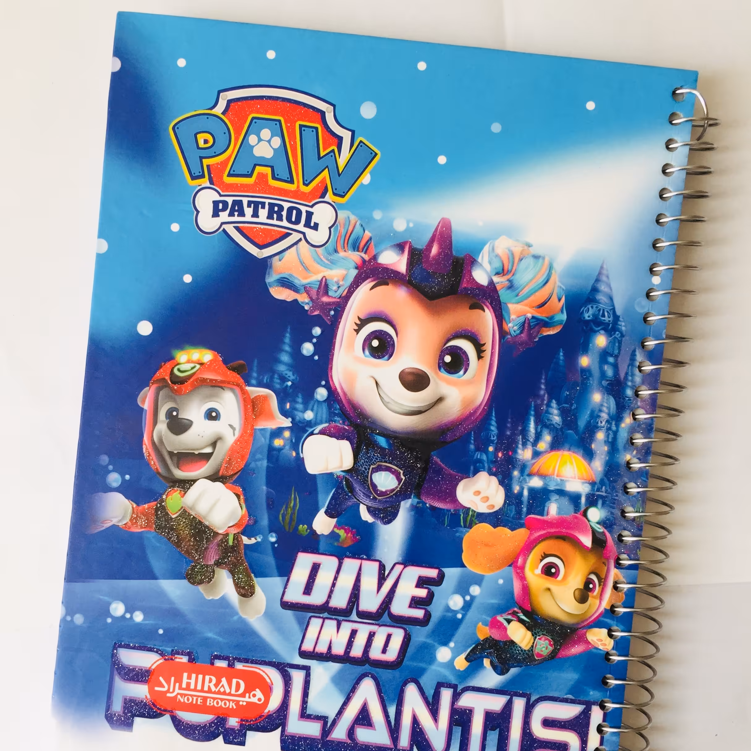 دفتر مشق 100 برگ جلد سخت و برجسته کاغذ 70 گرمی  طرح سگ های نگهبان 