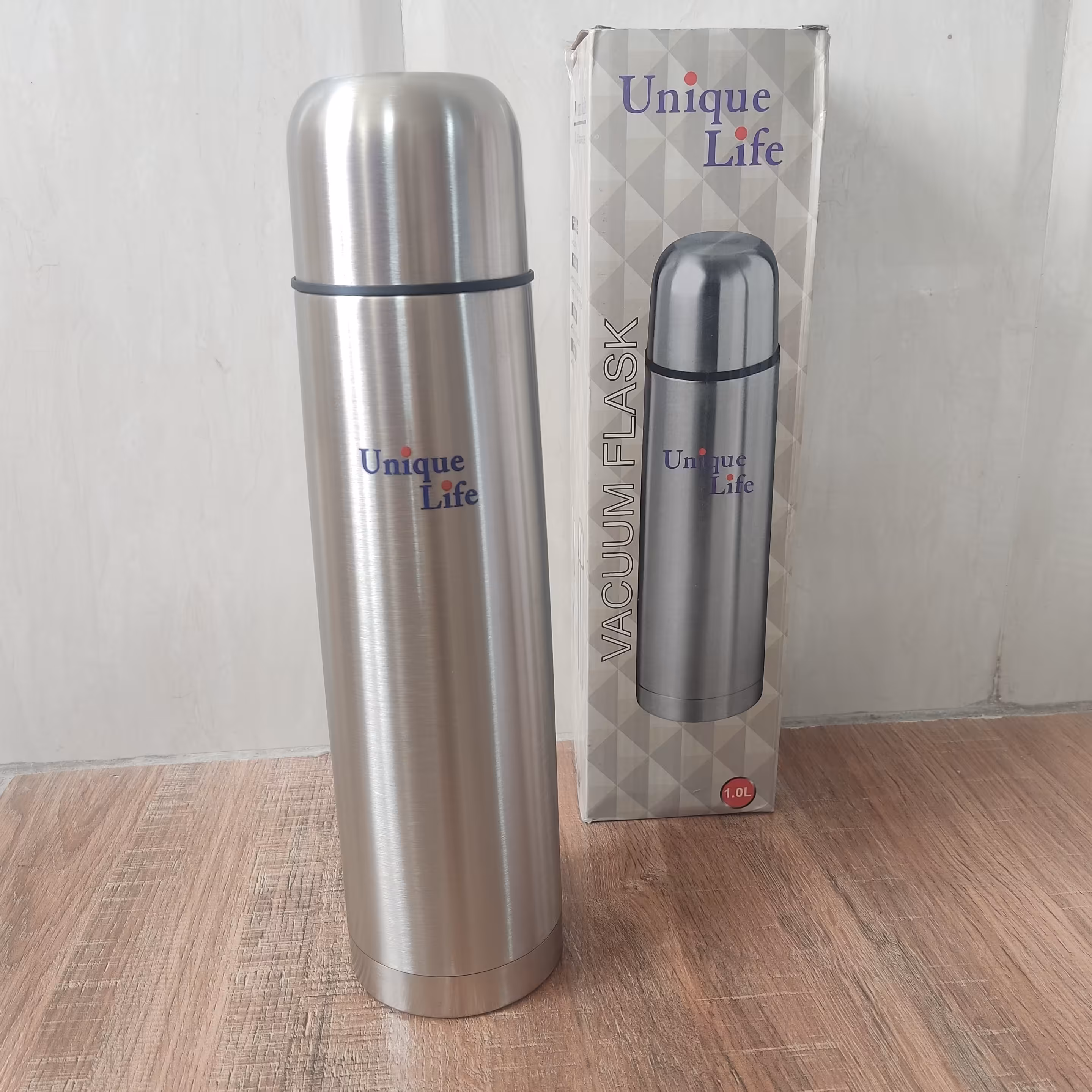 فلاسک یک لیتر ی چای و آب یخ مارک یونیک لایف Unique Lifeجنس استیل  همراه با کیف و کاور حمل.فلاسک سفری دوجداره.فلاسک کودک