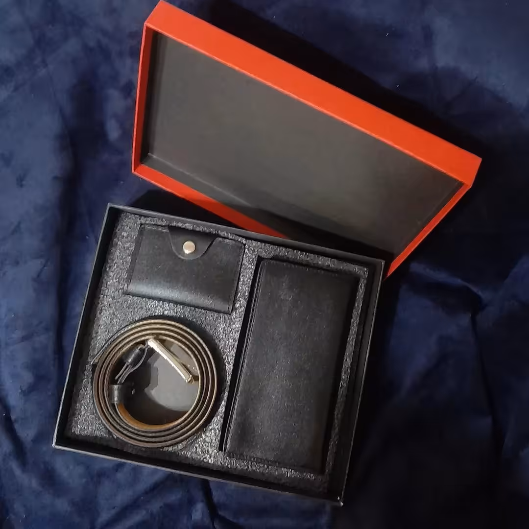 ست کیف پول و کمربند و جای کارت چرم طبیعی