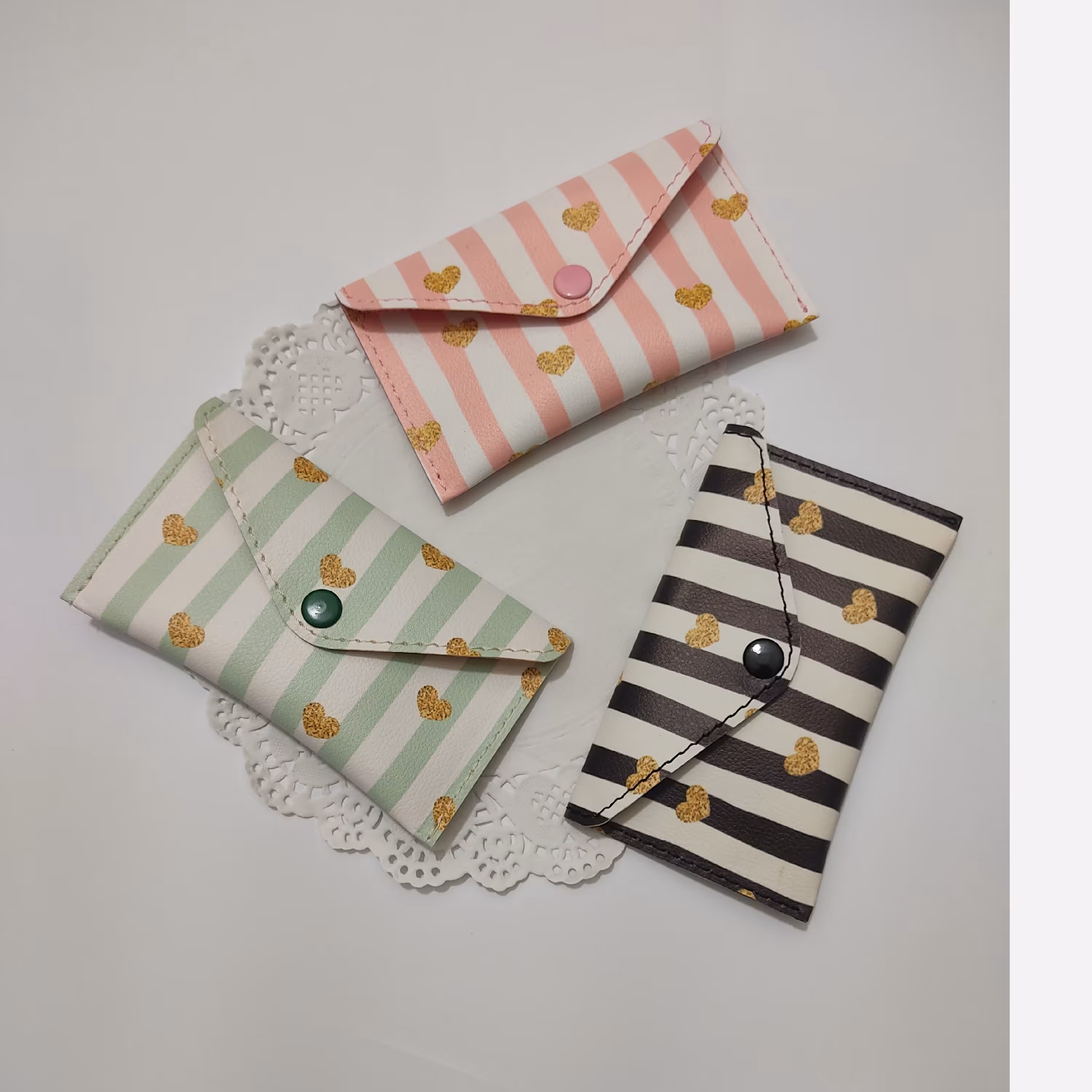 کیف دستمال چرمی راه راه قلبی چرم مصنوعی فانتزی