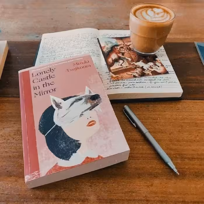 کتاب زبان اصلی قلعه ای تنها در آینه میزوکی سوجیمورا  lonely castle in the mirror 