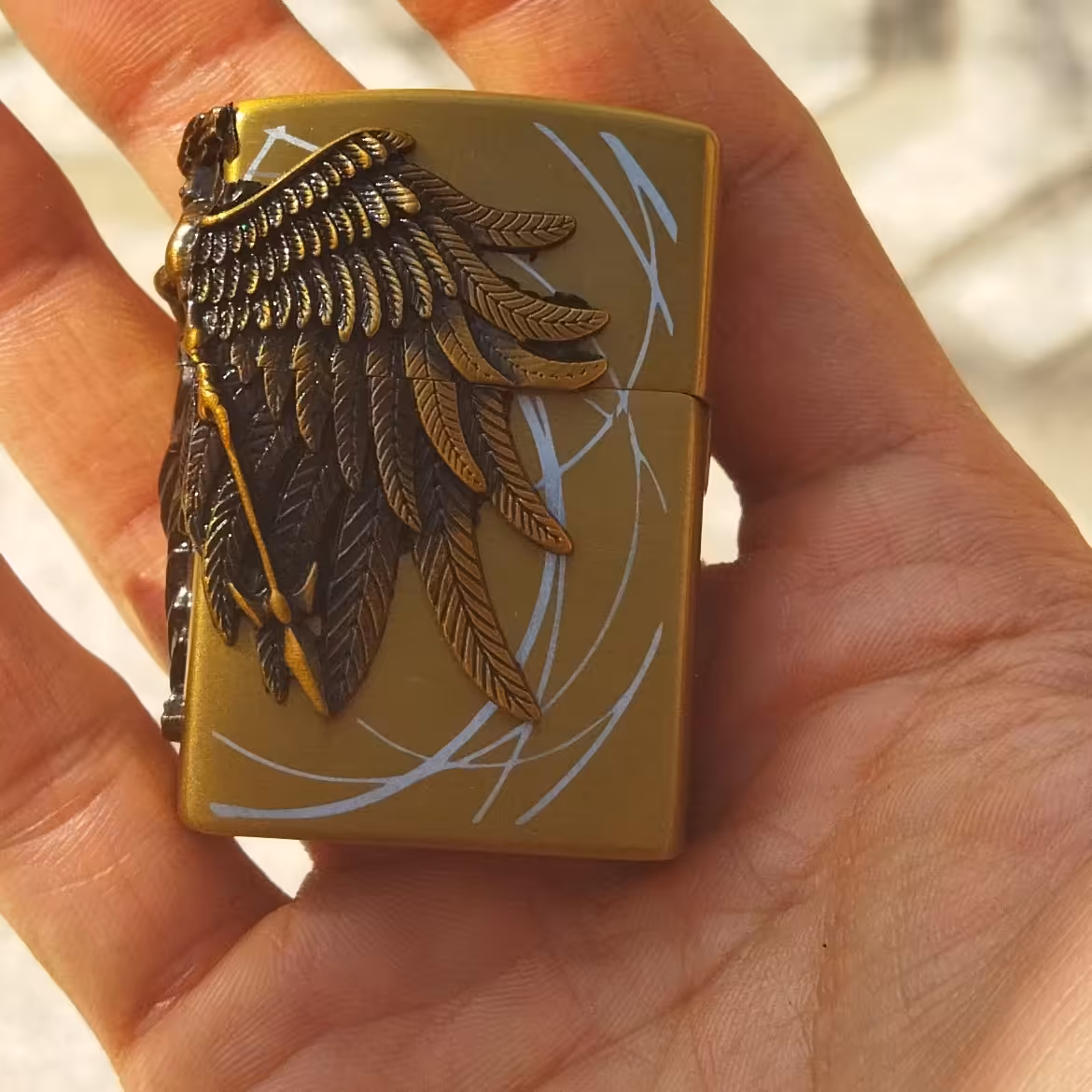 فندک گازی طرح فرشته در سه رنگ. برند زیپو.  طرح برجسته و شیک روی فندک اعمال شده