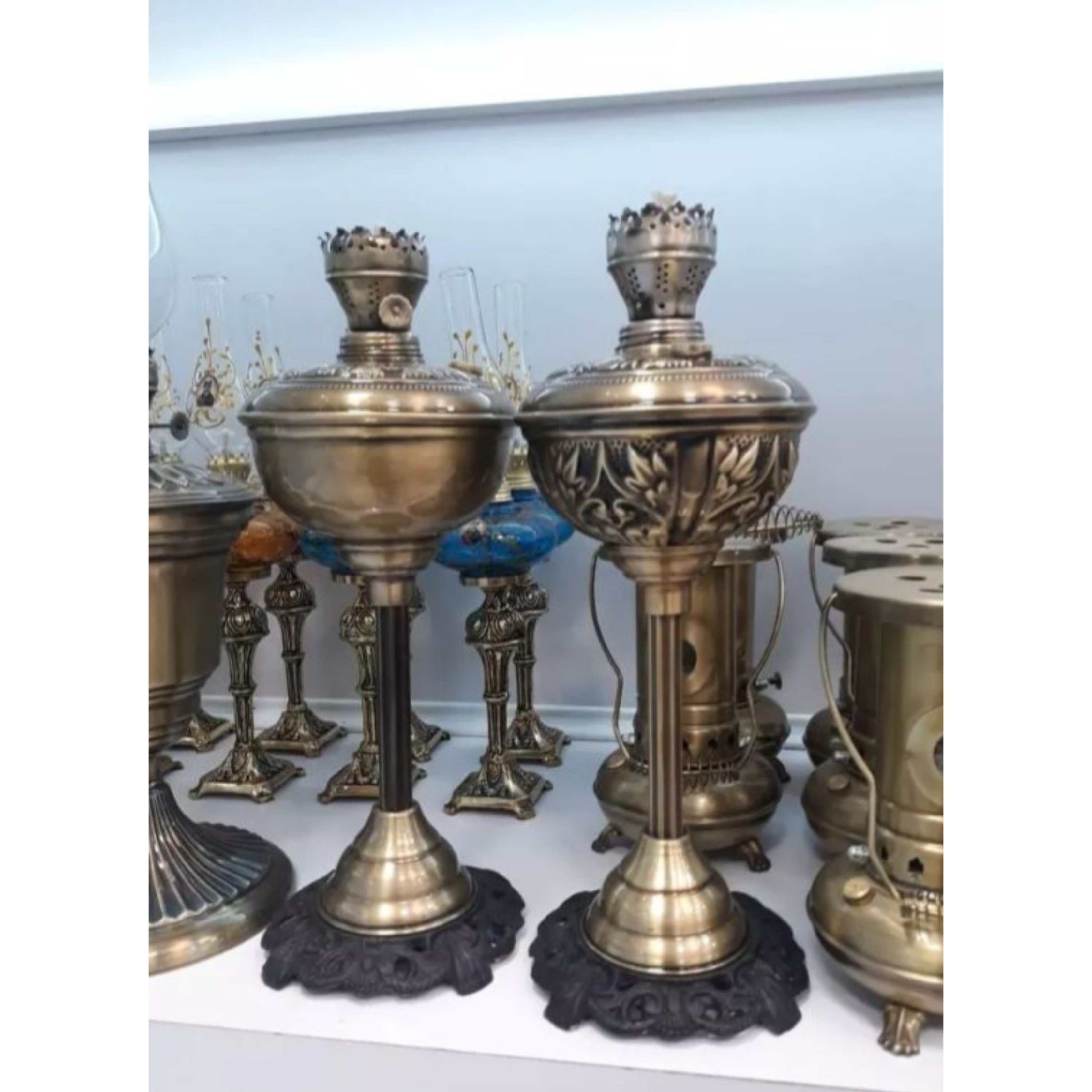 چراغ گردسوز پایه بلند با کیفیت بسیار بالا و محکم کاملاً کاربردی وقابل استفاده نفت سوز مناسب استفاده دائم بدونه تغییر رنگ