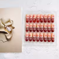 تینت لب کپسولی 
کیفیت عالی 
24ساغته 
بدون پوسته شدن روی لب 
ویتامینه لب 