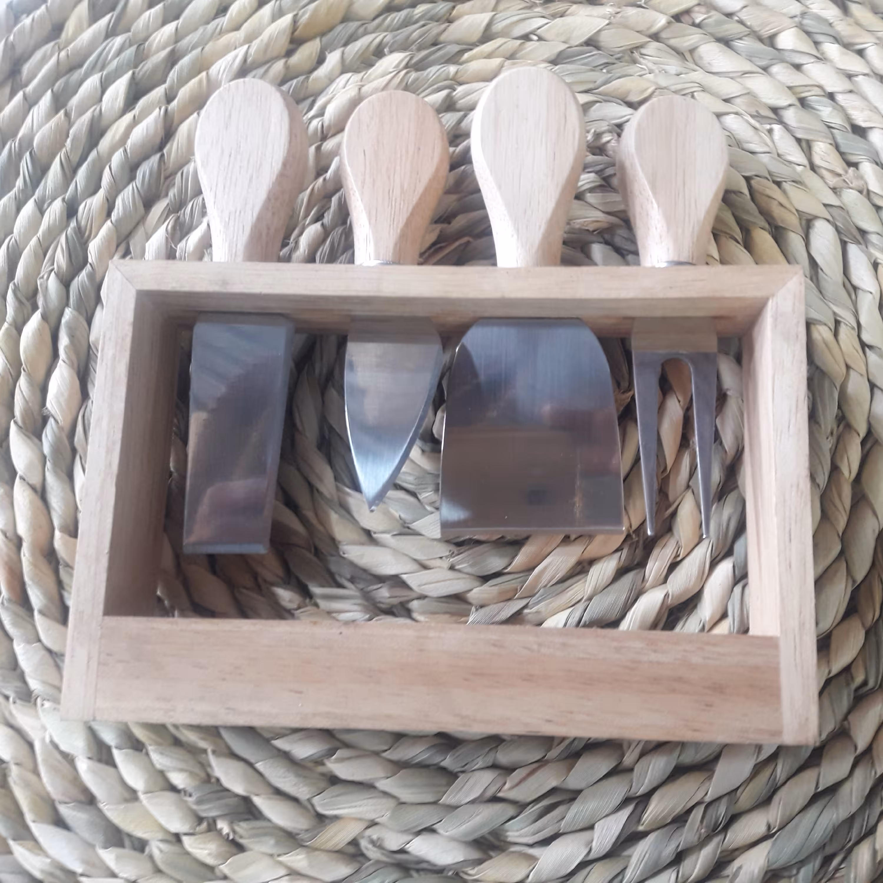 ست استند وصبحانه خوری 5 بارچه جنس دسته واستند چوب رابر وجنس کار استیل