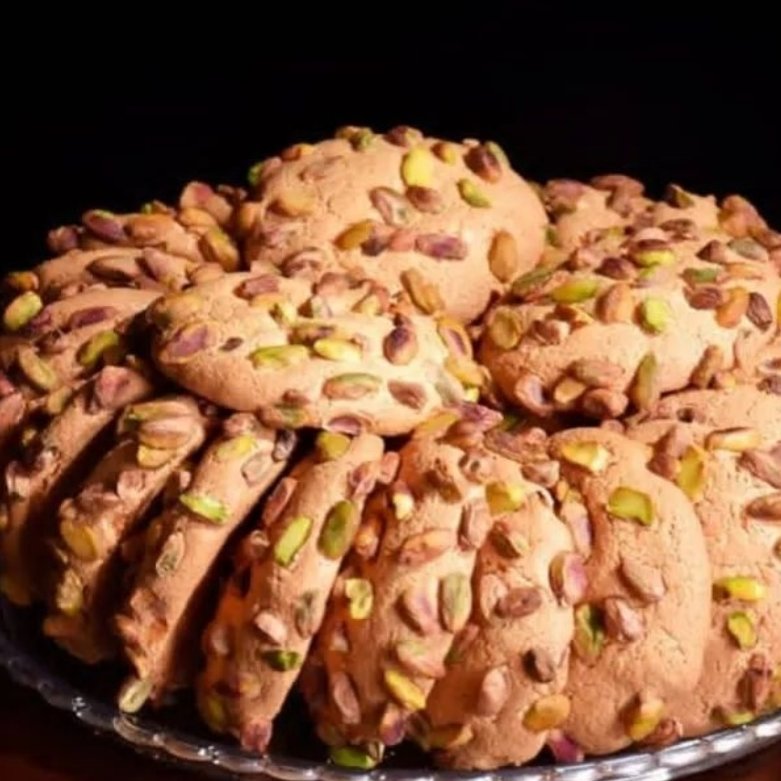 قرابیه تبریز تورک اوستا پر مغز پسته و خلال بادام تازه