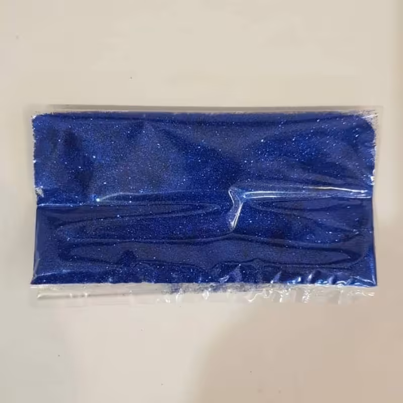 اکلیل ریز آبی کاربنی