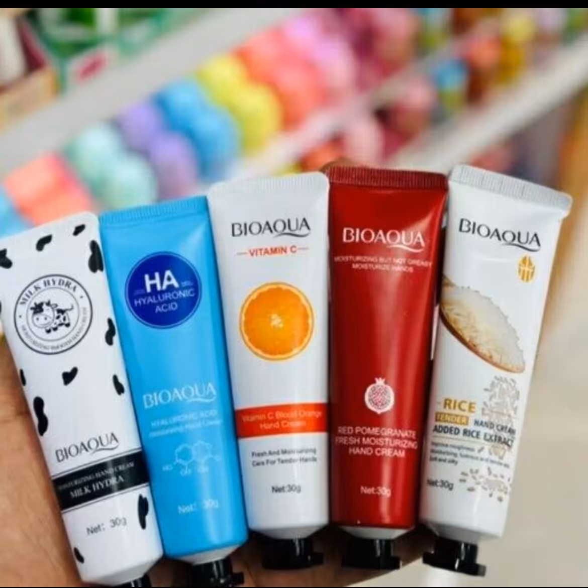 کرم دست پنج عددی بیواکوا برنج ویتامین سی انار هیالورونیک اسید  شیرگاو مرطوب کنند