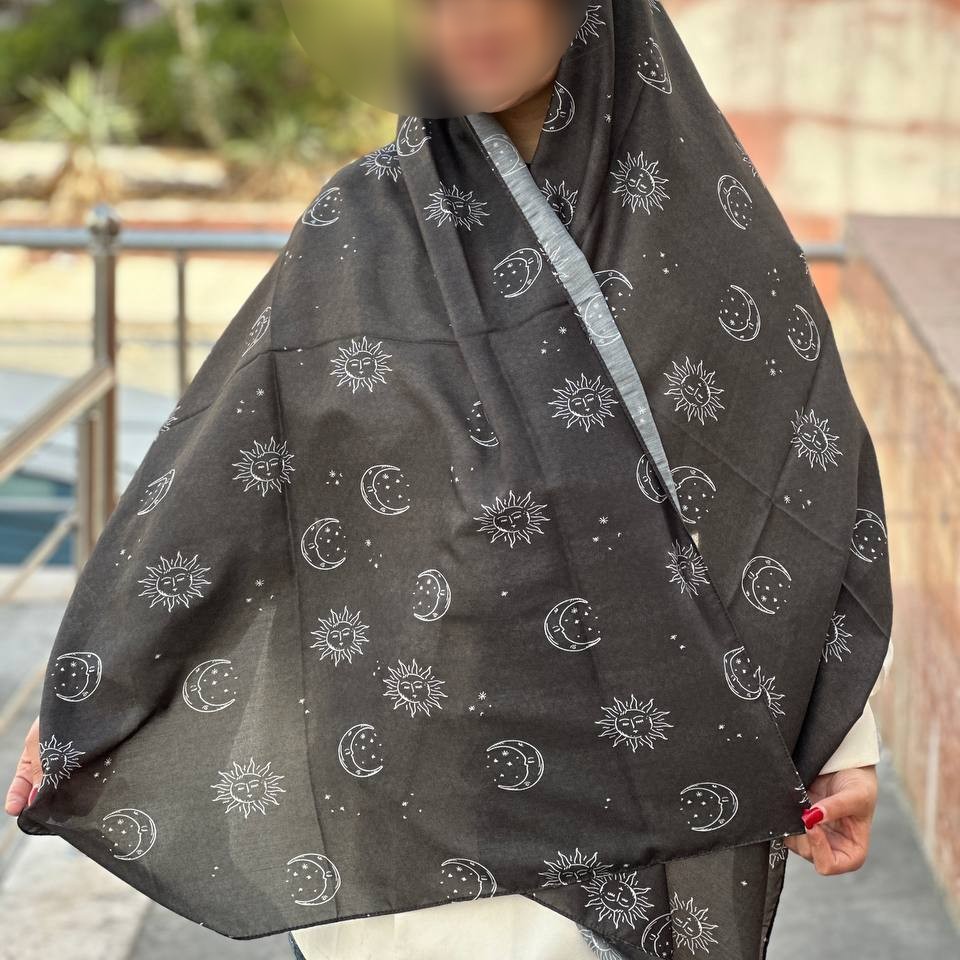 شال مشکی نخی اعلا چهارفصل طرح ماه و ستاره  کیفیت تضمین شده