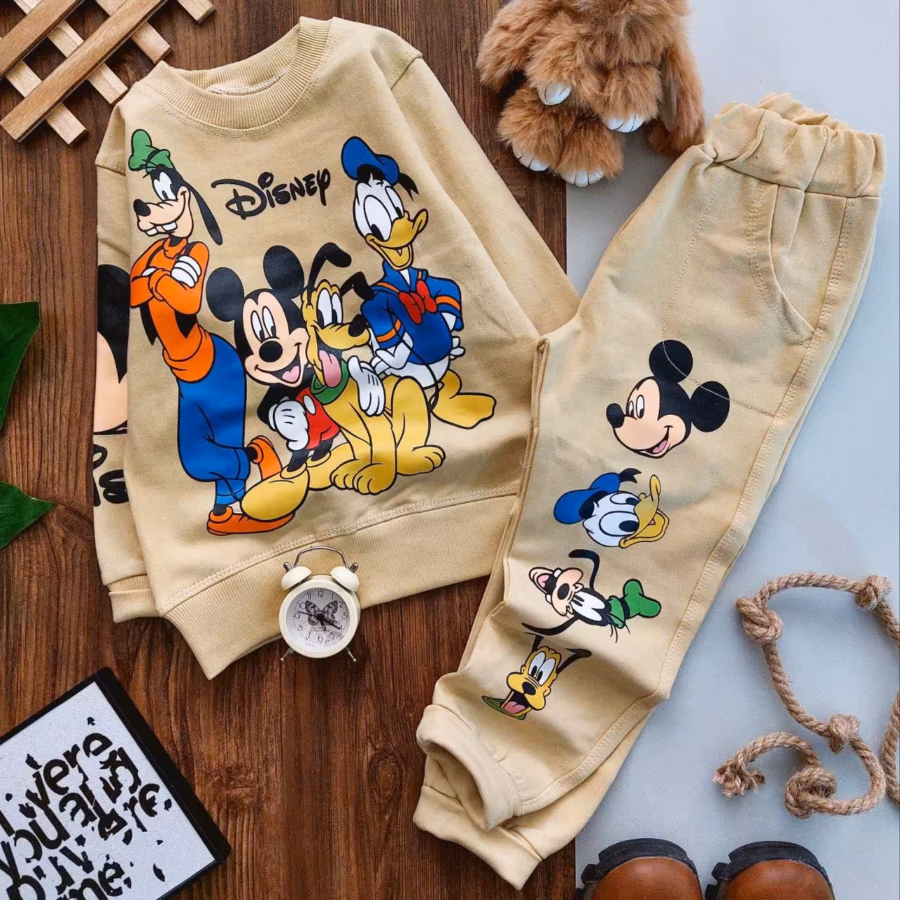 ست بلوز و شلوار اسپورت، مناسب 2 تا 12 سال، جنس دورس دو نخ لاکرا دار،  شیک و زیبا 