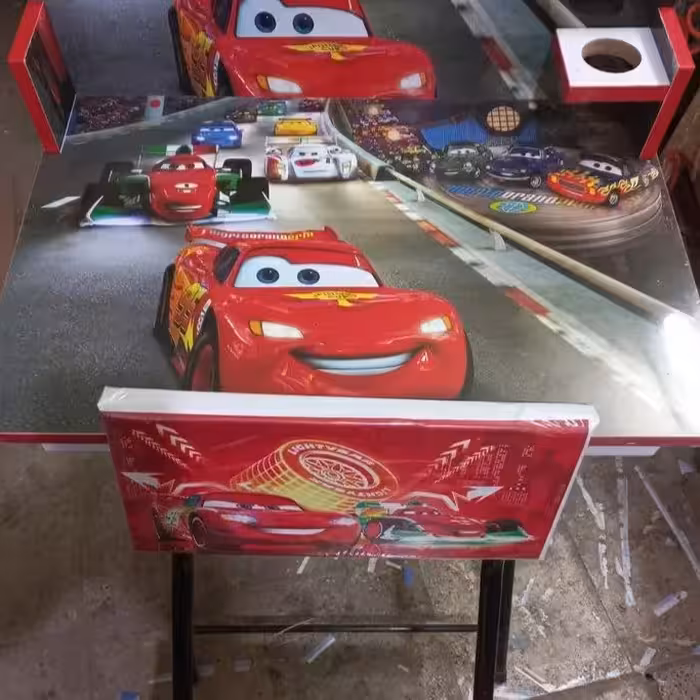 میز تحریر طرح ماشین مک کوئین 