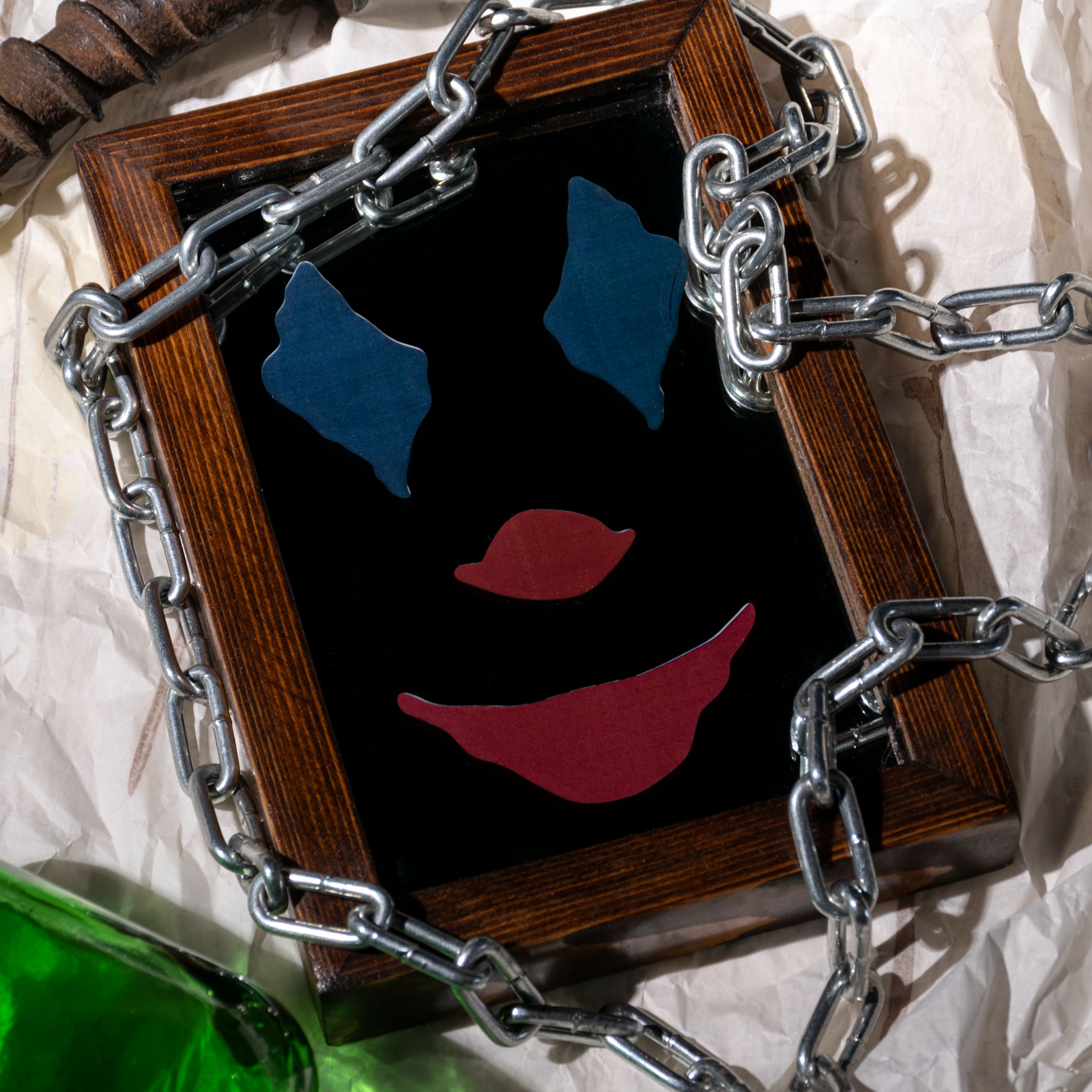 آینه آنتیک طرح جوکر با قاب چوبی آینه دکوراتیو