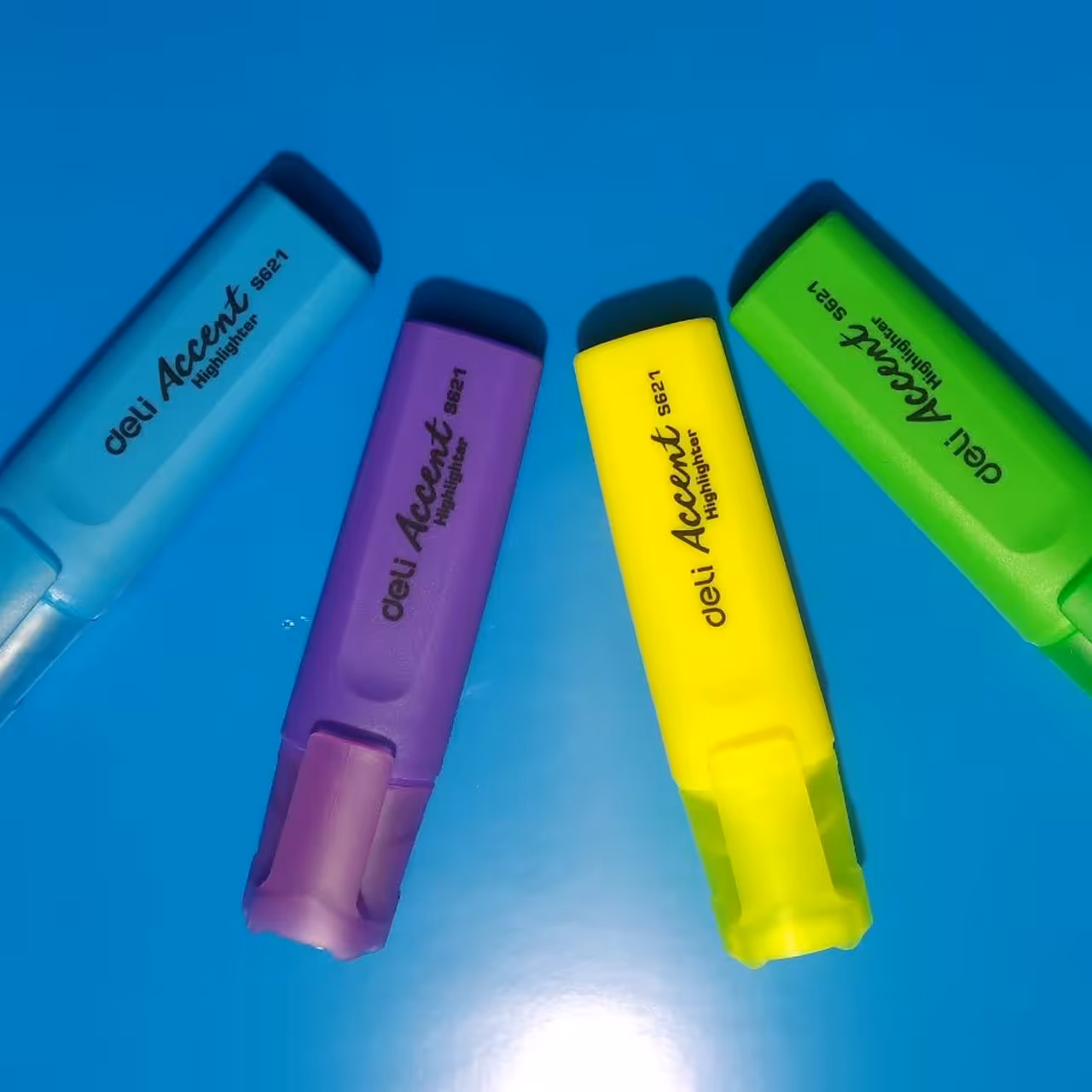 هایلایت مارک deli بسیار با کیفیت موجود در رنگ های متنوع