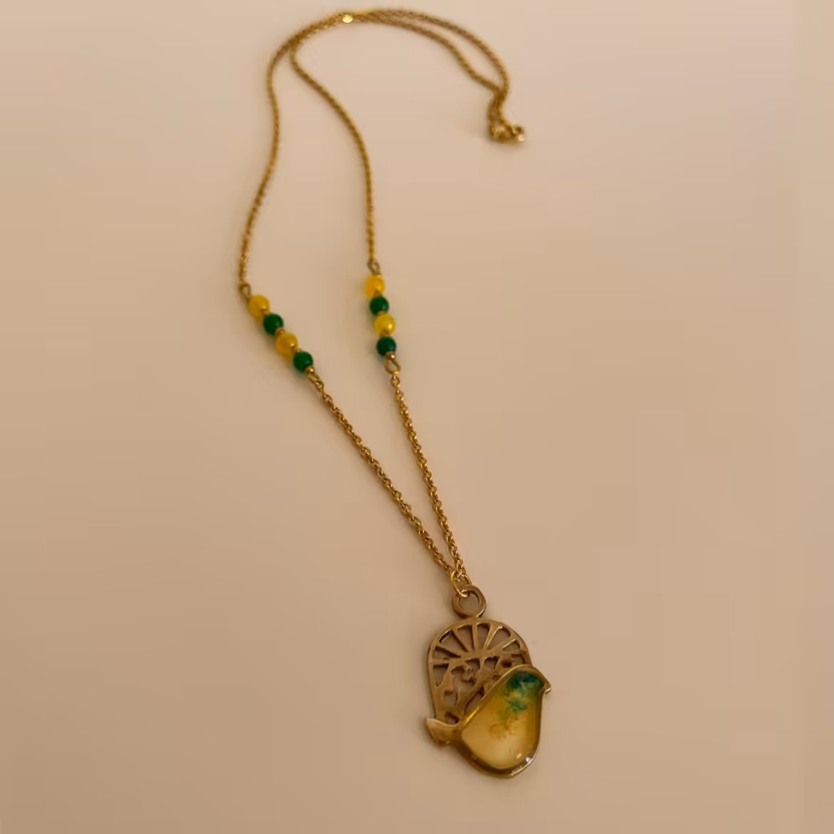 گردنبند با جنس استیل و برنج طرح سنتی 