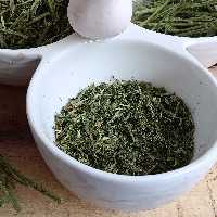 یونجه خشک ریز برگ دار تازه 1 کیلویی