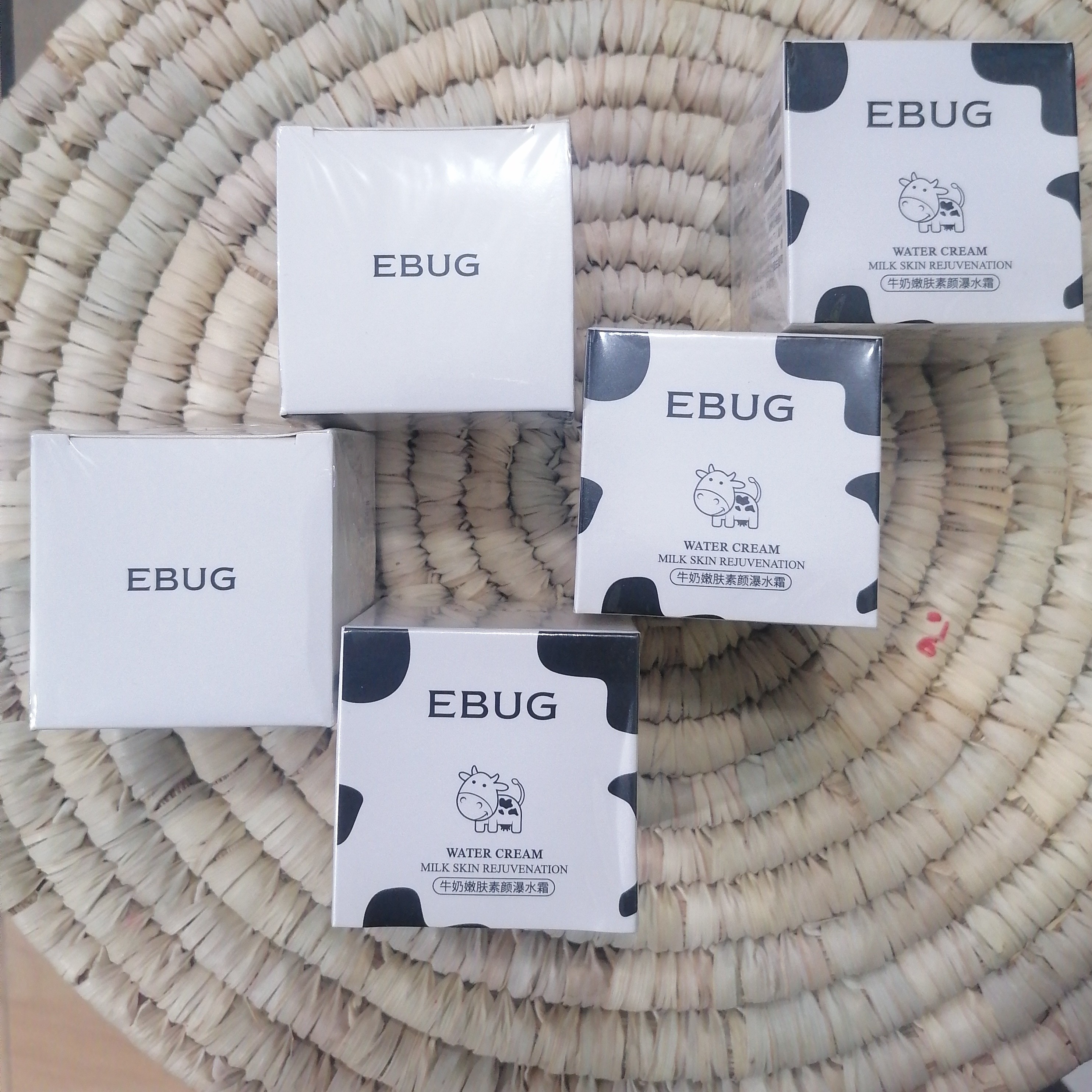 کرم آبرسان شیر گاو برند ebug