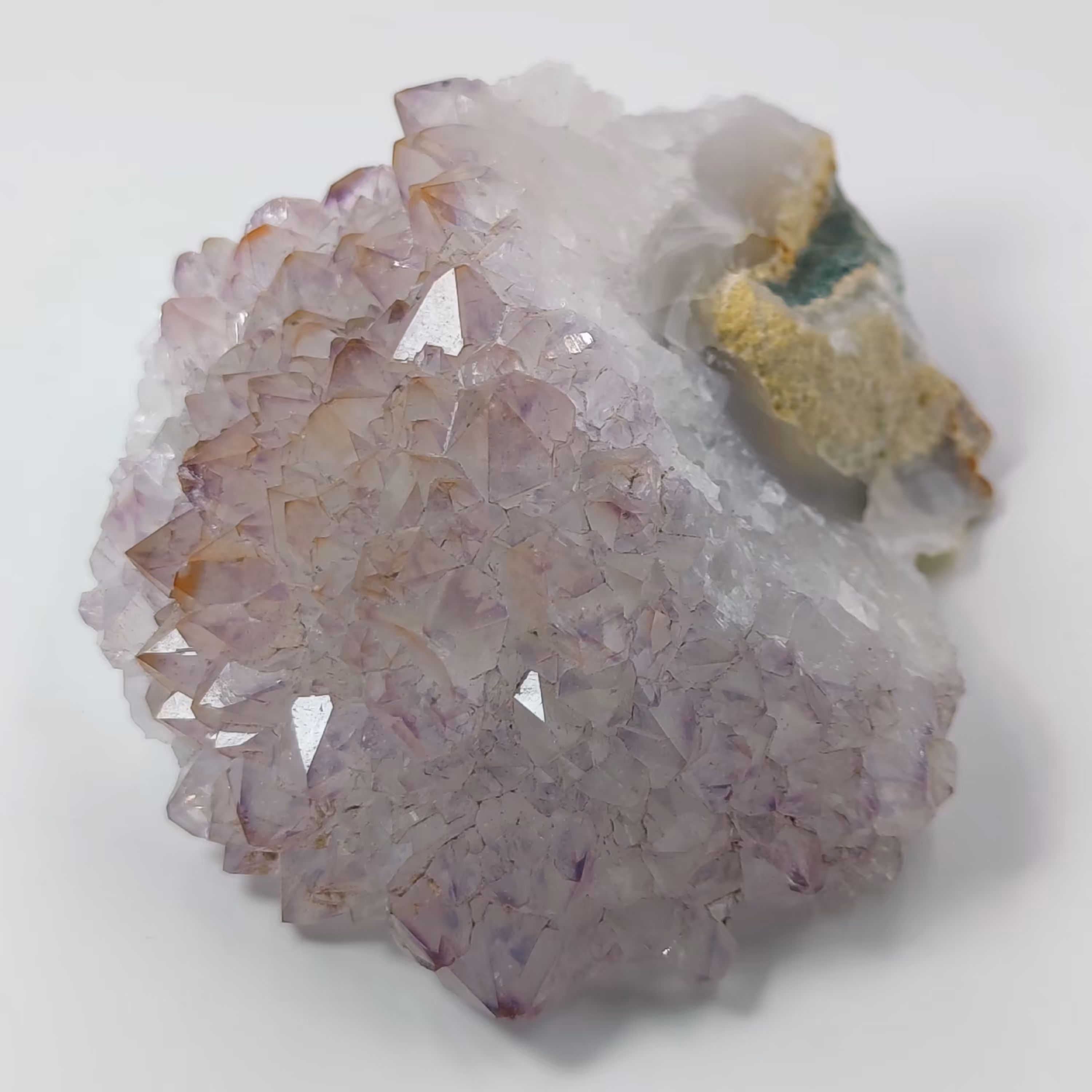 بلور های کریستالی و شفاف سنگ چری کوارتز معدنی و طبیعی    