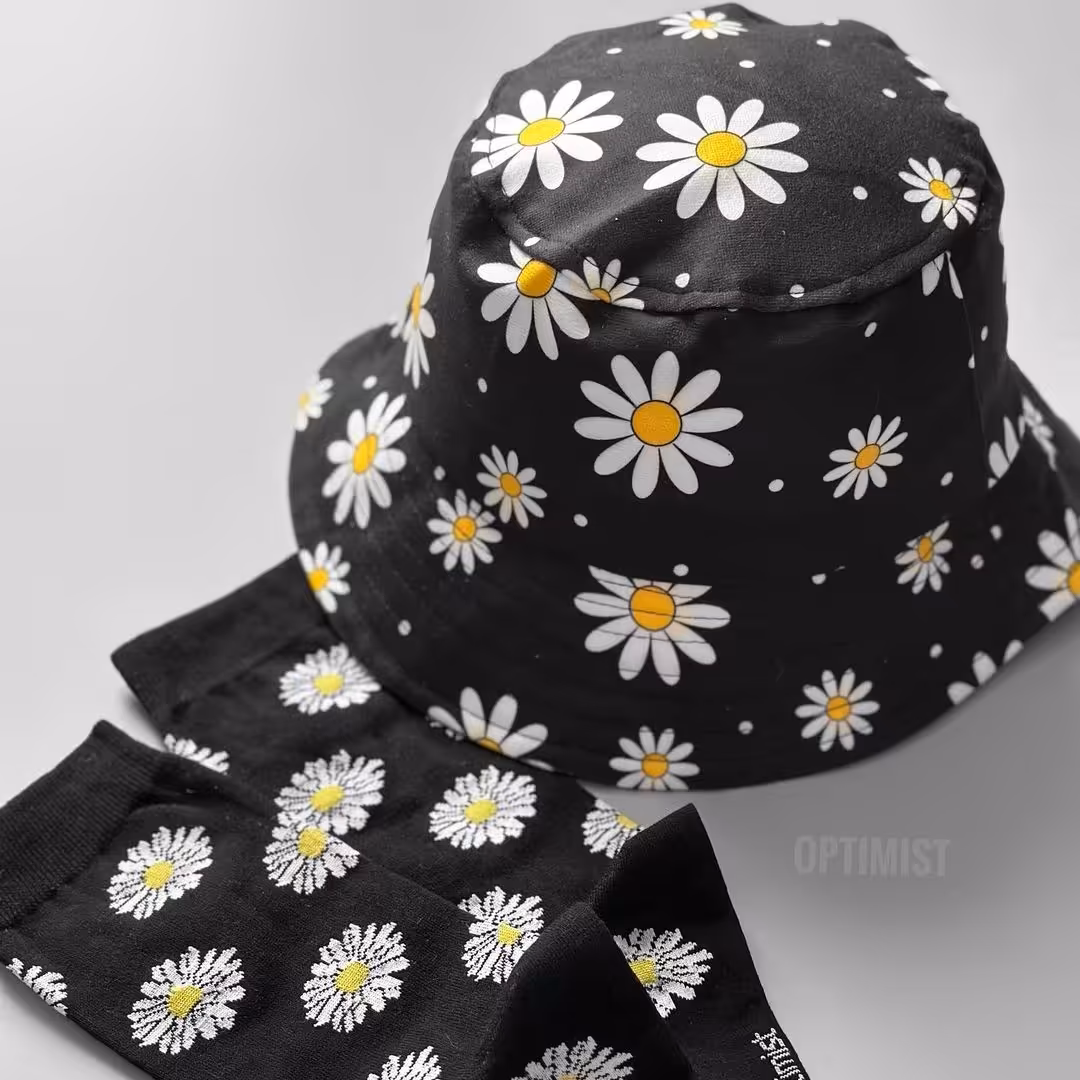 ست کلاه باکت و جوراب ساقدار  طرح بابونه فری سایز