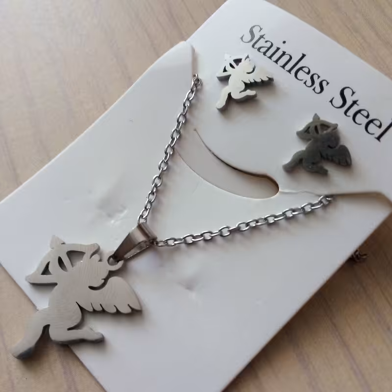 نیم ست گردنبند و گوشواره استیل رنگ ثابت