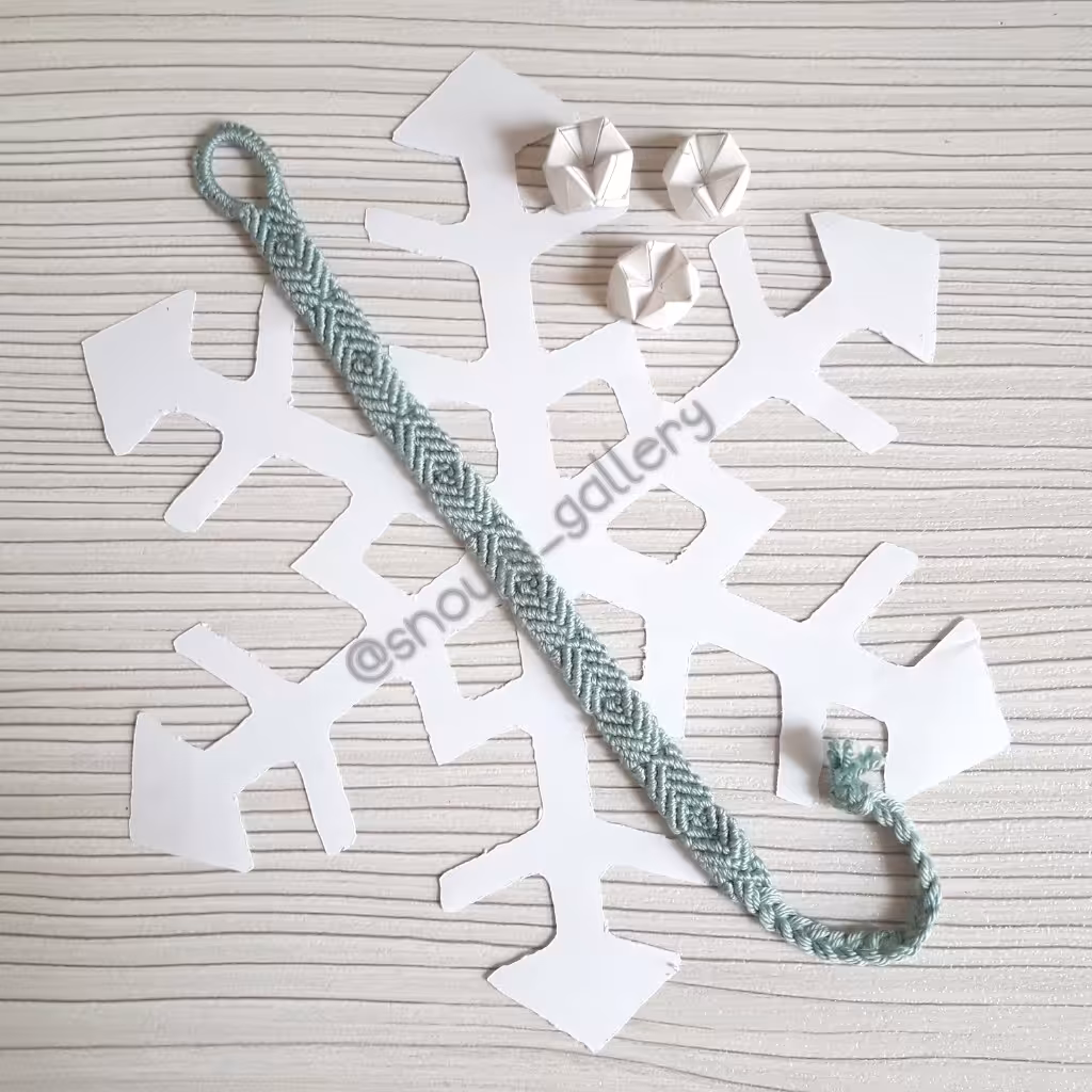 دستبند بافت طرح وارونه