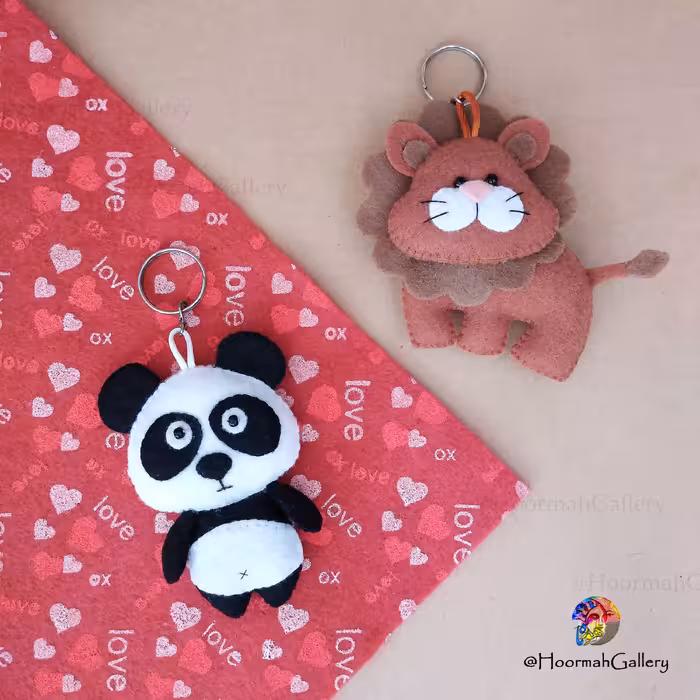 سرکلیدی و جاسوئیچی نمدی طرح شیر و پاندا(جفت)