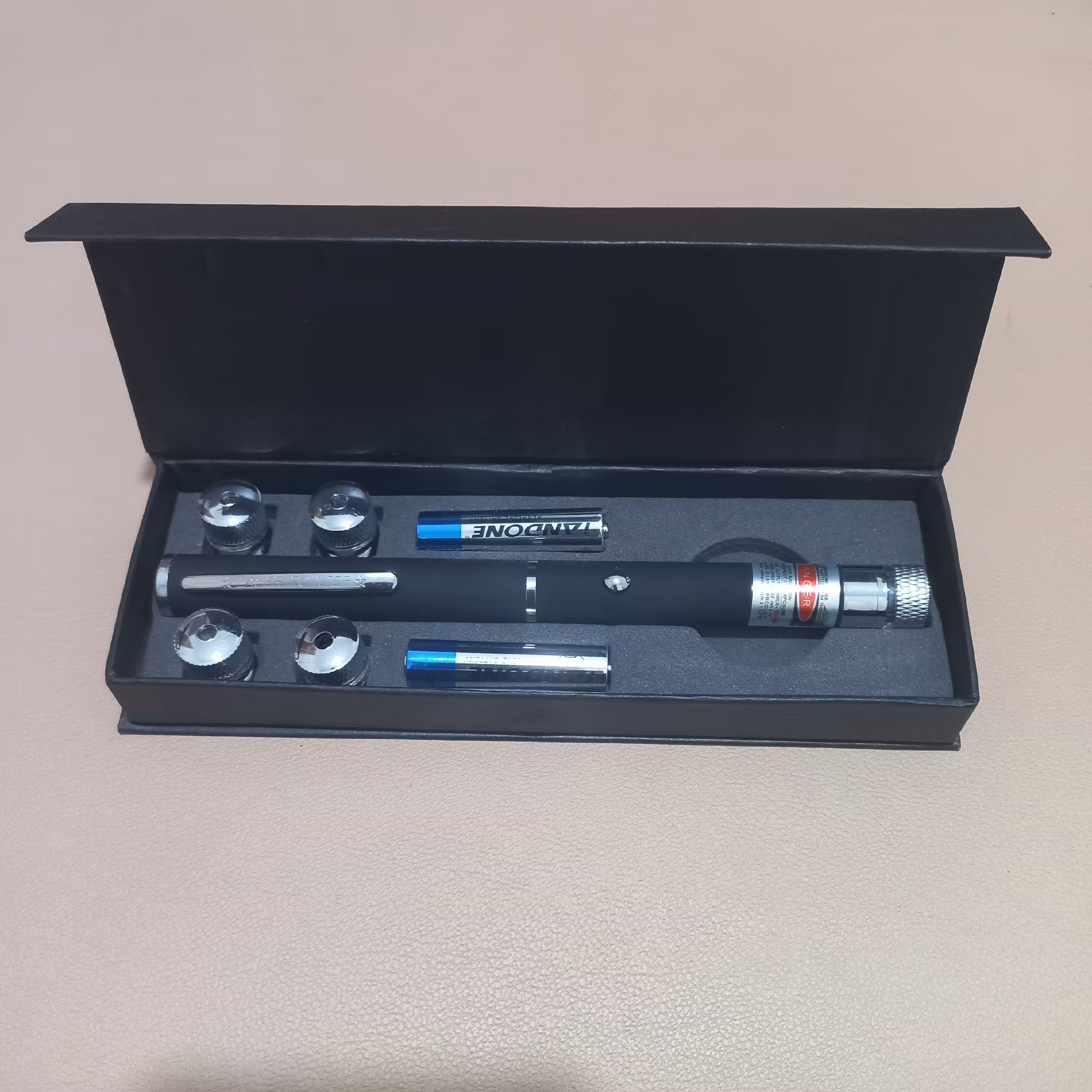 لیزر پوینتر سبز ، 5 سر  ، به همراه باتری آلکالاین