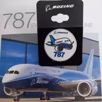 پین یقه بوئینگ 787 طرح Pudgy