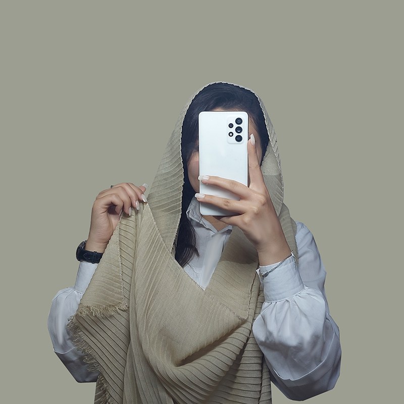 شال نخی زنانه پلیسه چهارفصل رنگ کرمی