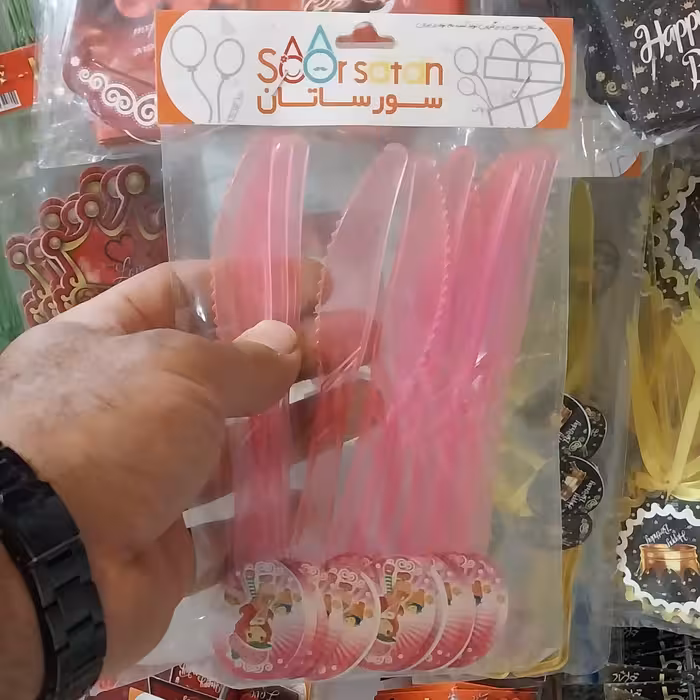 کارد تم تولد دختر توت فرنگی 12عددی