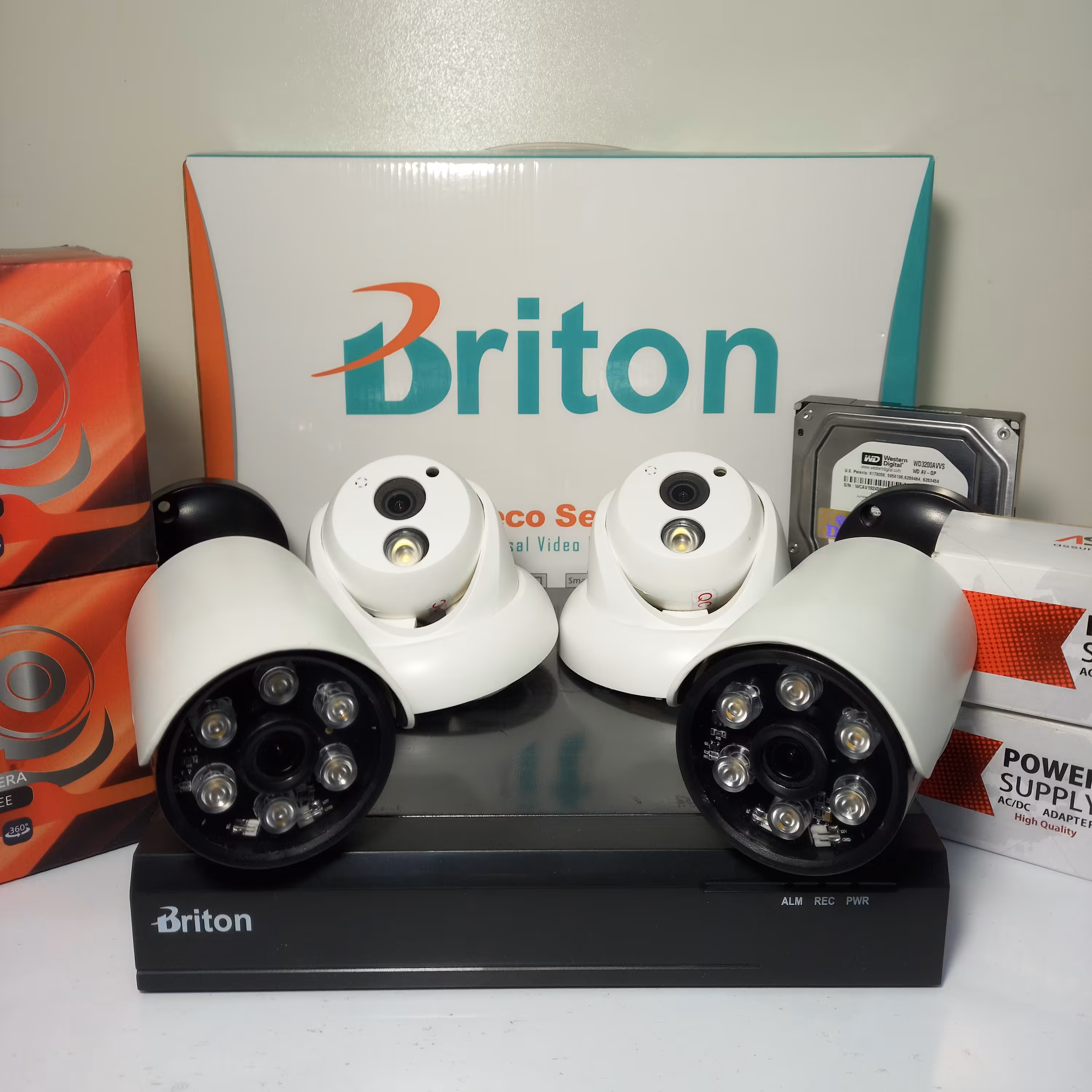 پک 4 دوربین دیددرشب  رنگی با دستگاه برایتون و تمام متعلقات