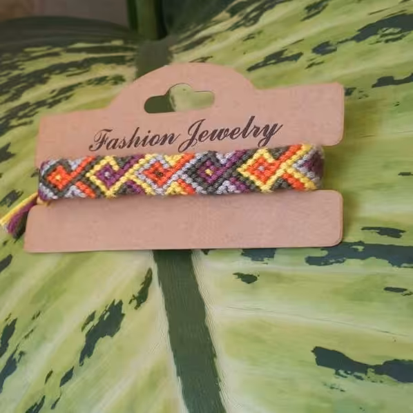 دستبند وپابند دوستی