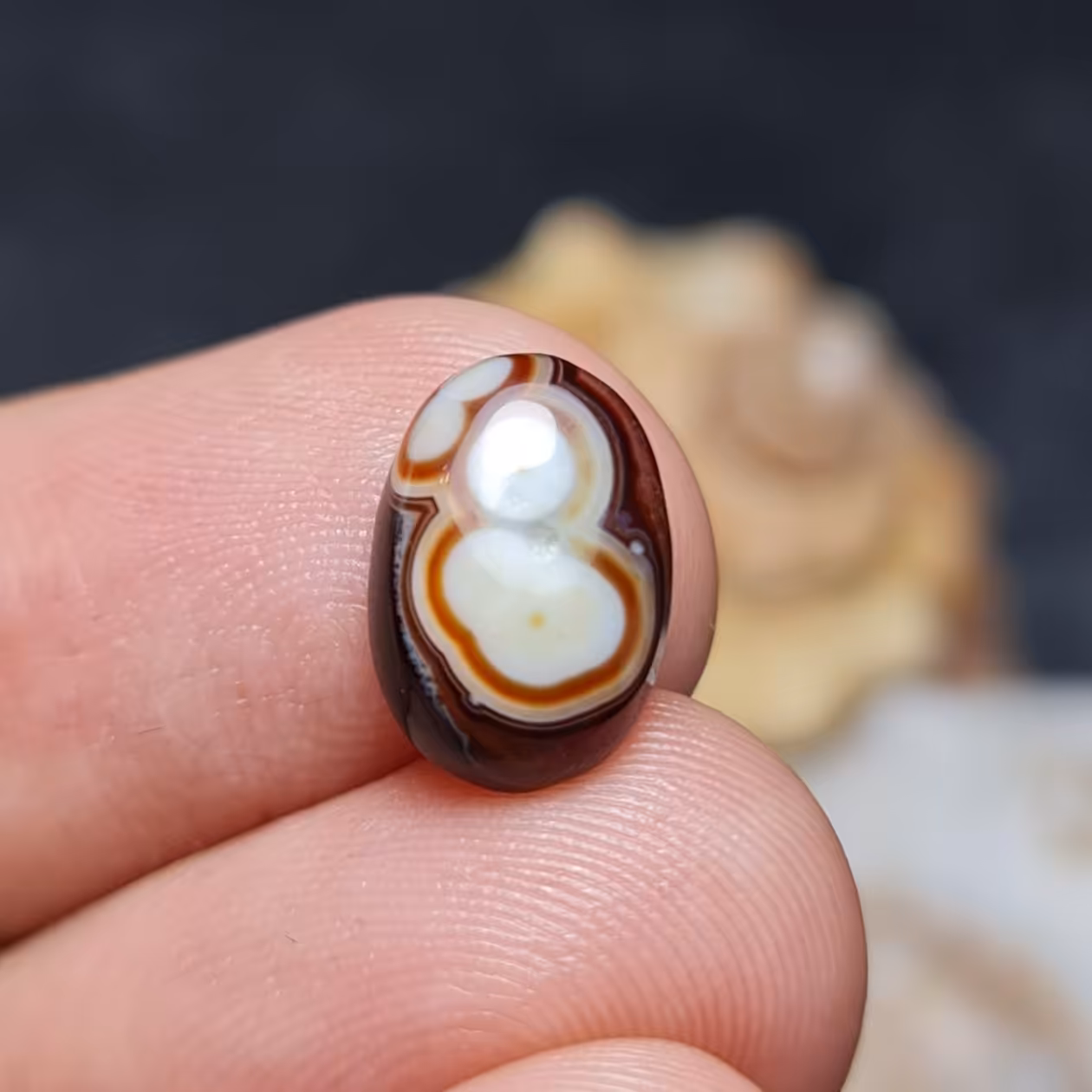  نگین فوق العاده زیبای سنگ عقیق باباقوری اصل معدنی
کد 28080