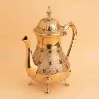قوری برنجی طرح تاج مدل آمبوس2106-01
