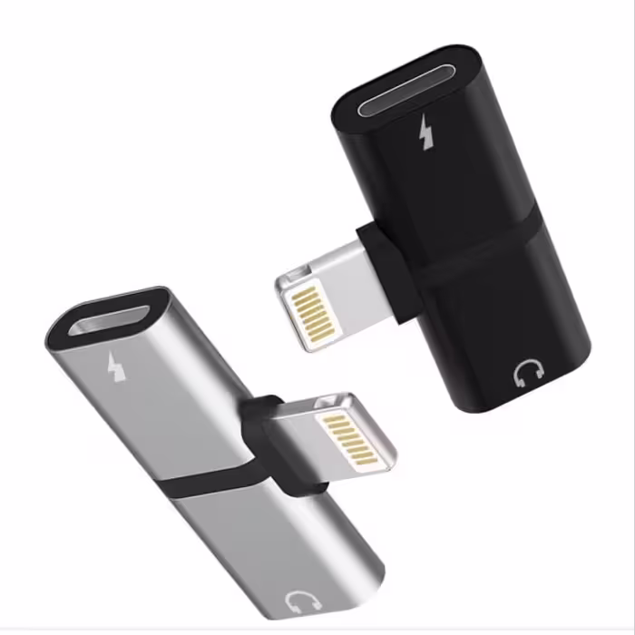 تبدیل هندزفری و شارژر  آیفون lightning splitter