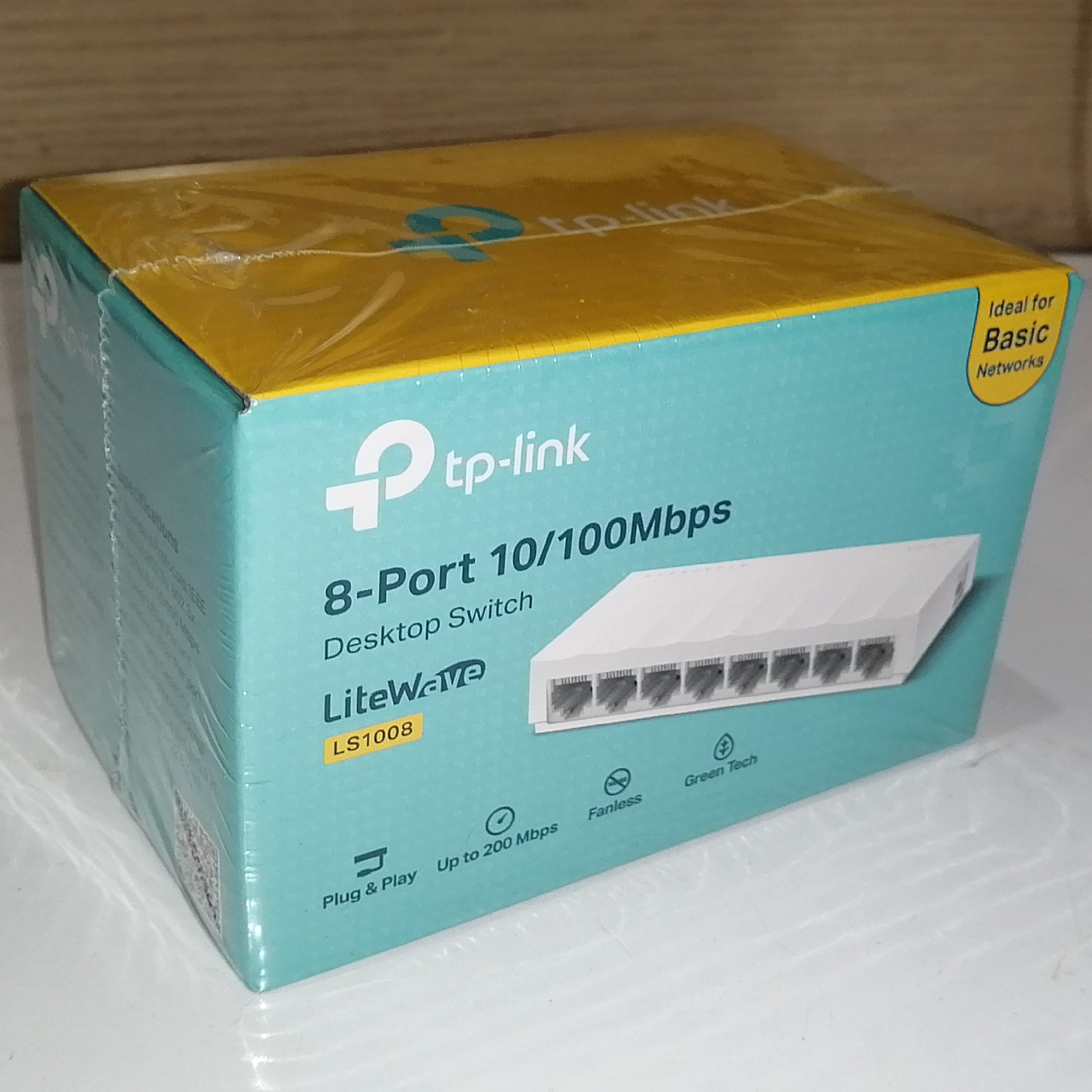 سوئیچ 8 پورت 10/100 مدل TP LINK مناسب فضاهای کوچک الی متوسط