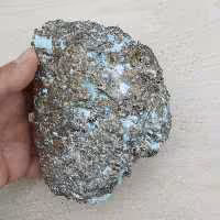 سنگ راف فیروزه طلایی سنگ معدنی و اصل با رنگ طبیعی