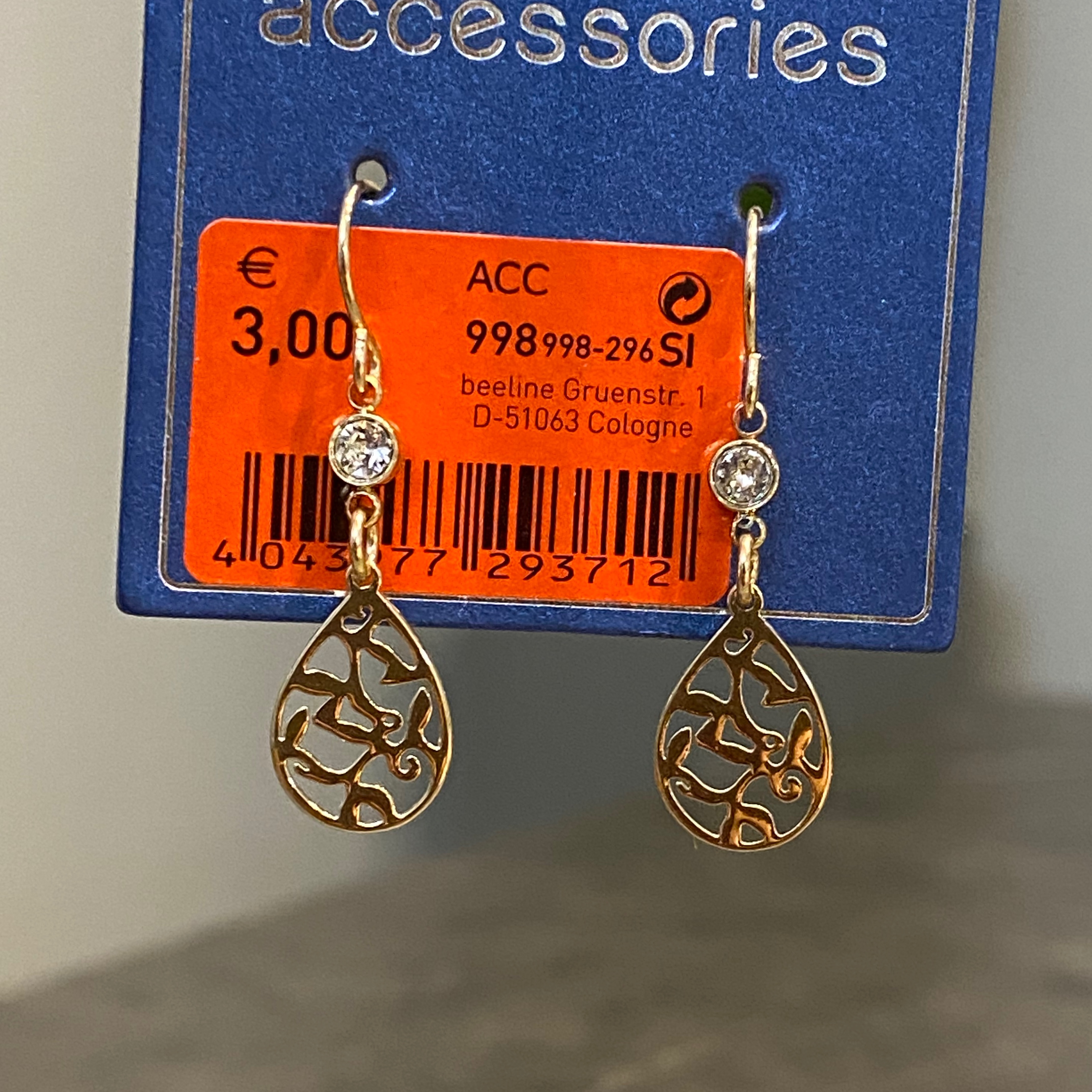 گوشواره ای ساده و شیک
ضد حساسیت
زیبا
کادویی