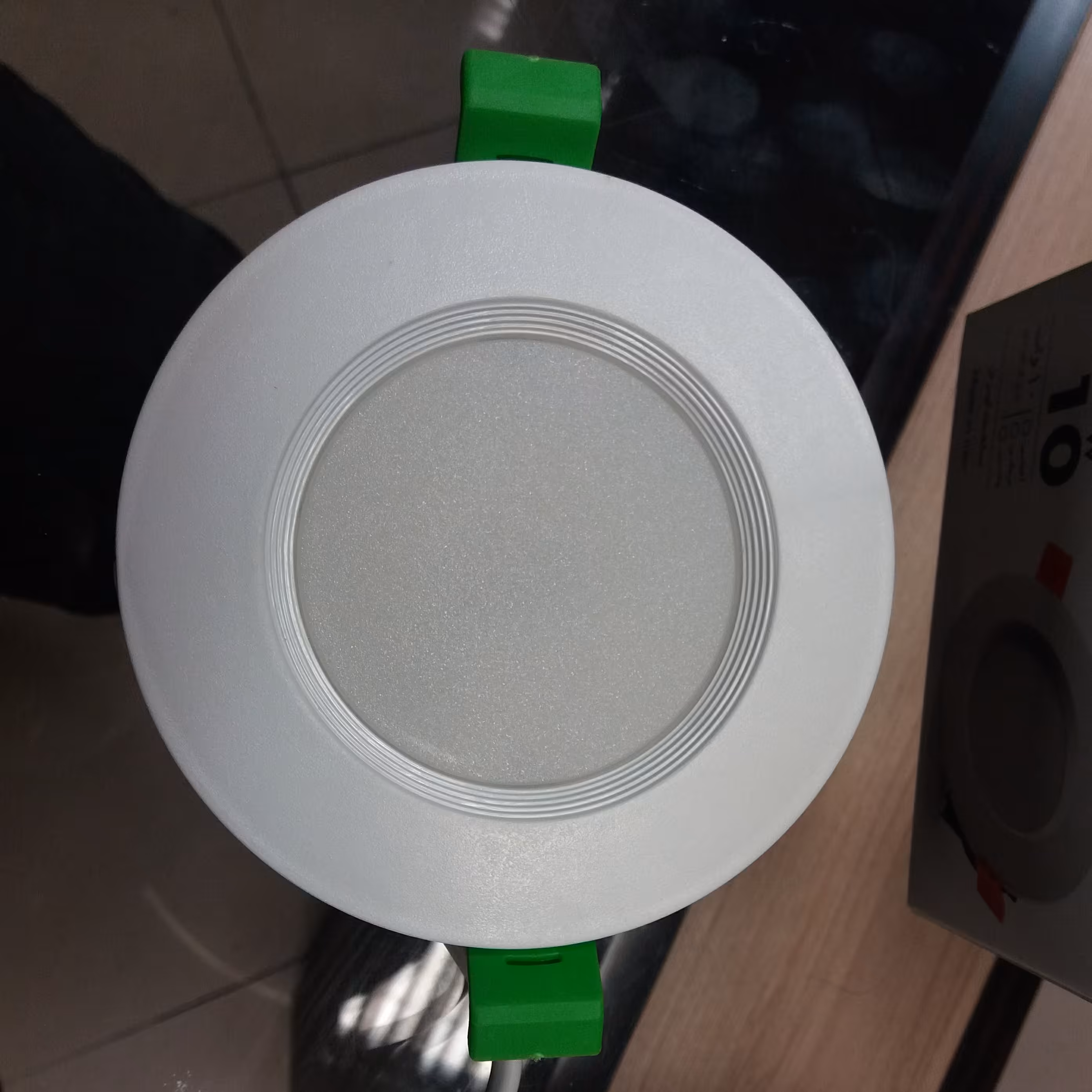 هالوژن 10 وات سایز 8